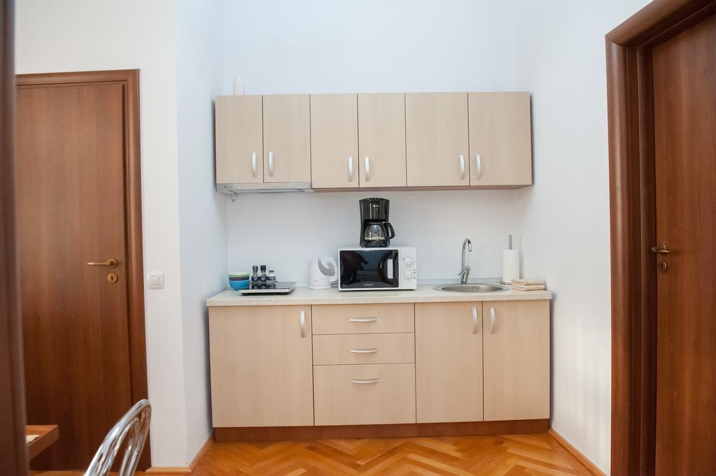 Cathedral Apartments Сибиу Номер фото